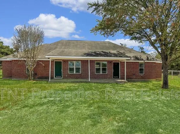 9869 Riskys Ranch Dr, College Station, TX 77845