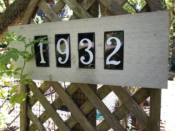 1932 Cedar Park Dr, Point Roberts, WA 98281