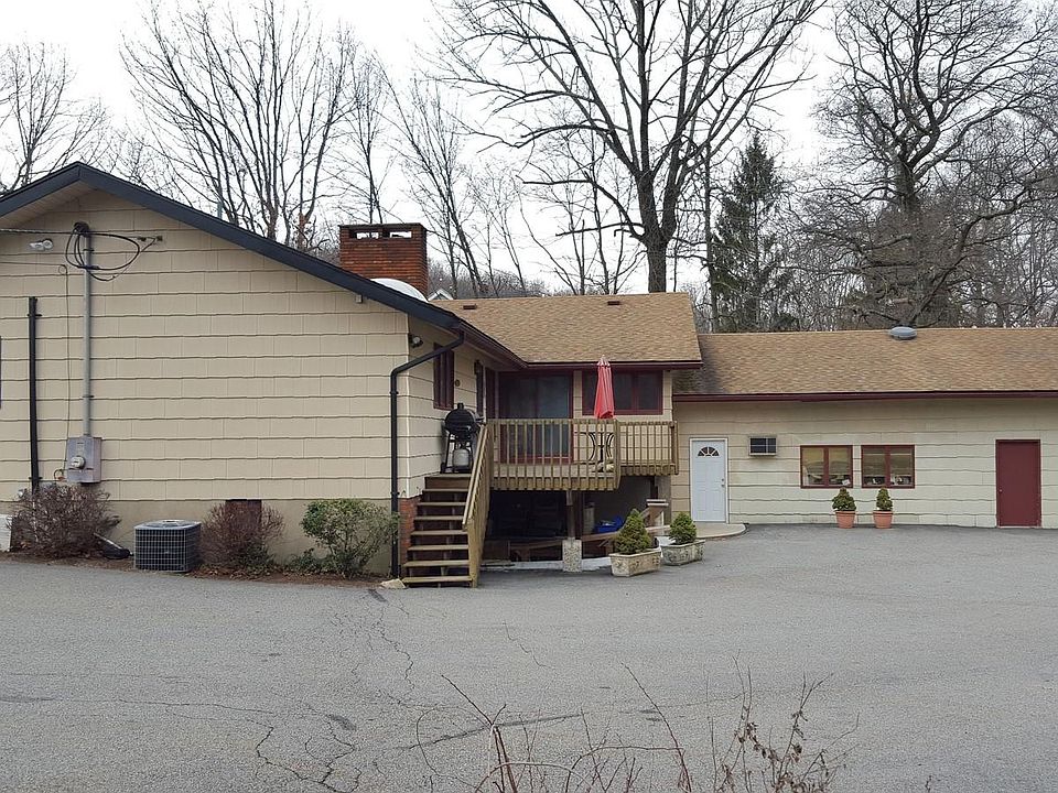 2nd image of 112 Kings Hwy