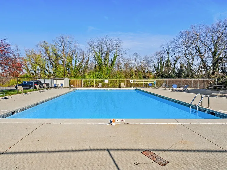 Sterlingwood Pool