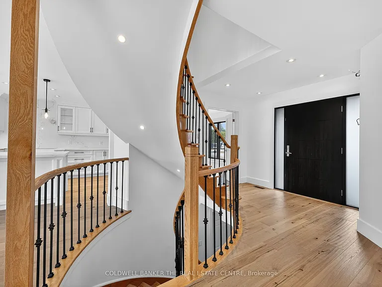 8 Brownlee Dr — Photo 6