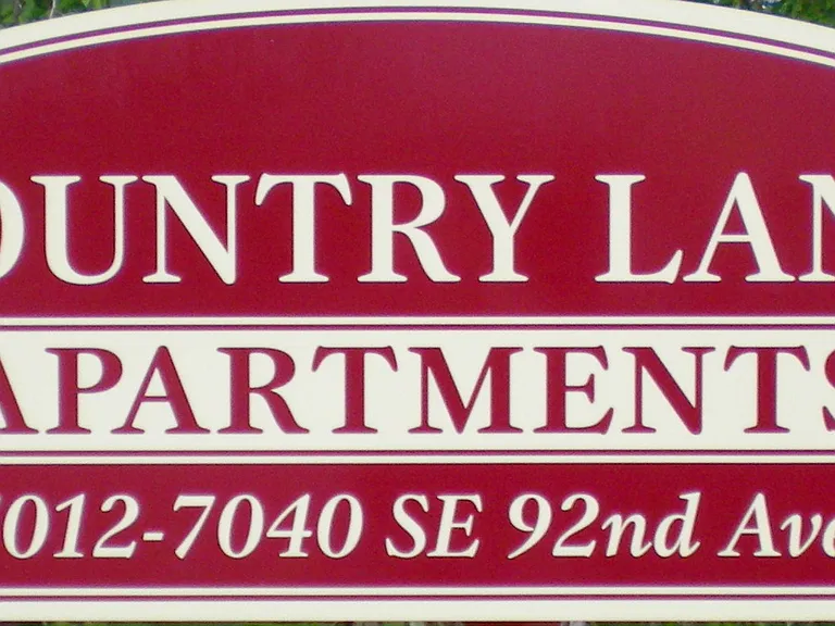 Country Lane Apartments — Photo 22