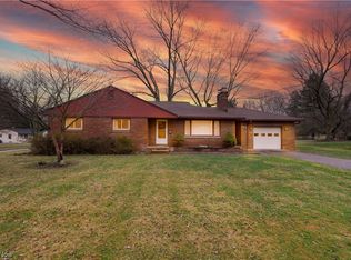 634 Longmere Dr, Kent, OH 44240