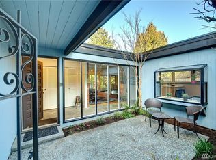 11039 39th Ave NE, Seattle, WA 98125