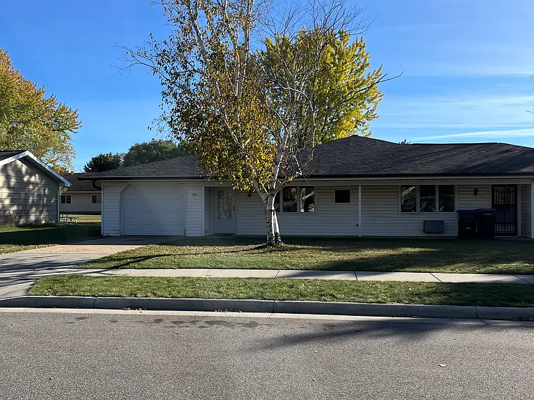 307 E Green Meadow Dr — Photo 1
