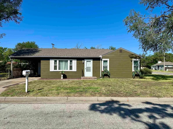 1517 N Pleasant St, Hutchinson, KS 67501