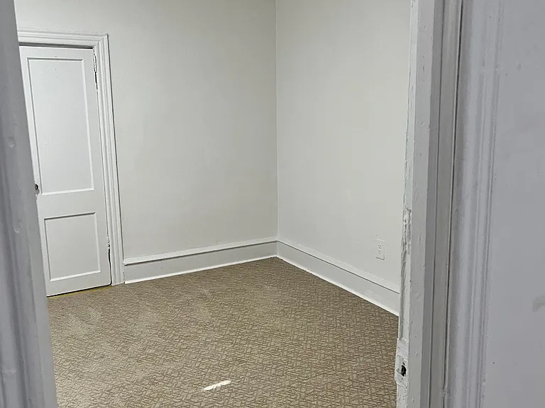 4946 N Broad St #3F — Photo 7