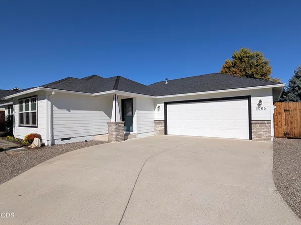 1065 Shayla Ln, Central Pt, OR 97502
