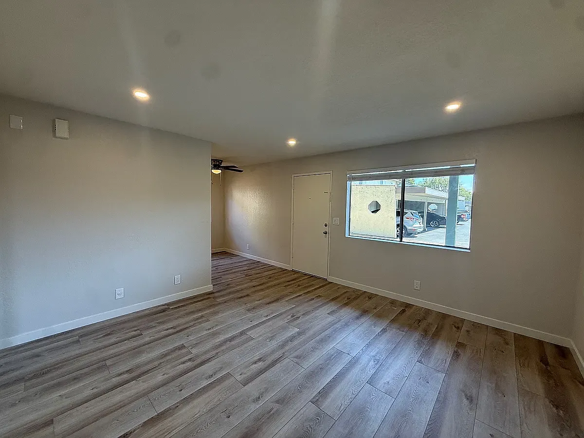 Fair Oaks Garden Apartments — Photo 2