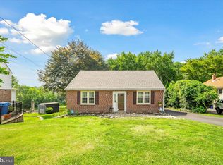 230 Harrison Rd, Brookhaven, PA 19015