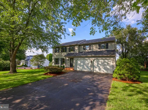 111 Pebble Run, Lancaster, PA 17602