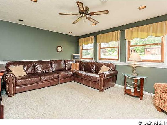3rd image of 3333 Evergreen Cir