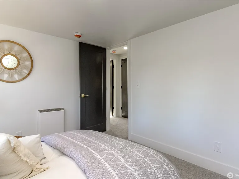 220 E 63rd St — Photo 23