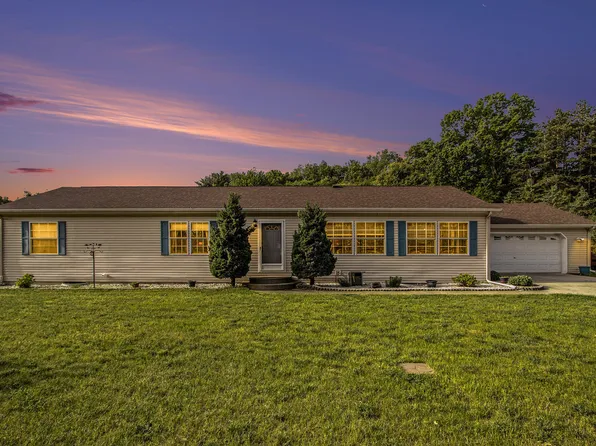 28691 64th Ave, Lawton, MI 49065