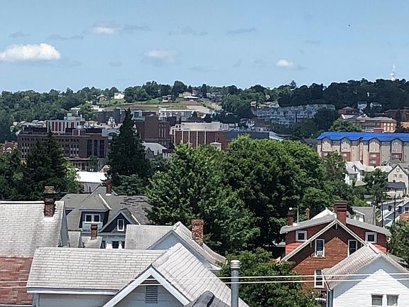 3rd image of 405 Kingwood St APT Q