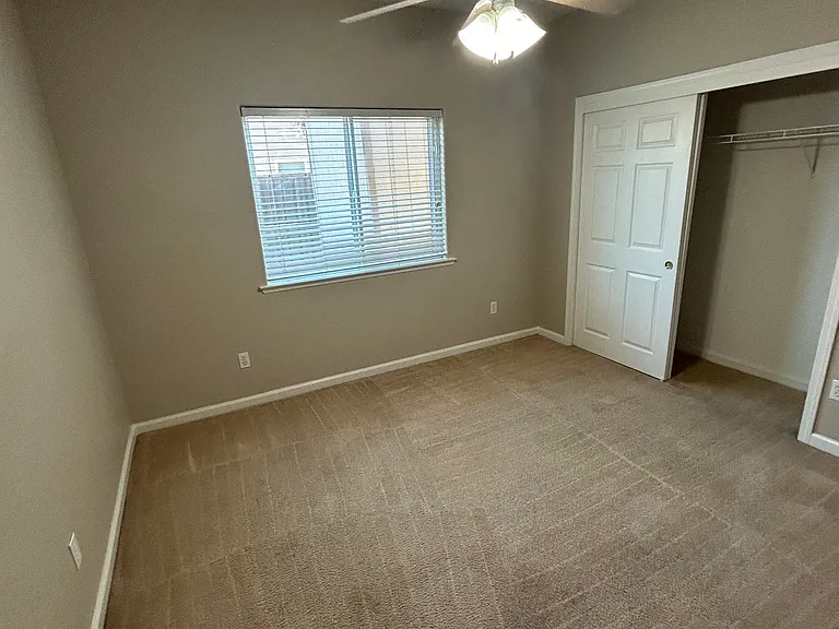 2240 Lorena Ave — Photo 9