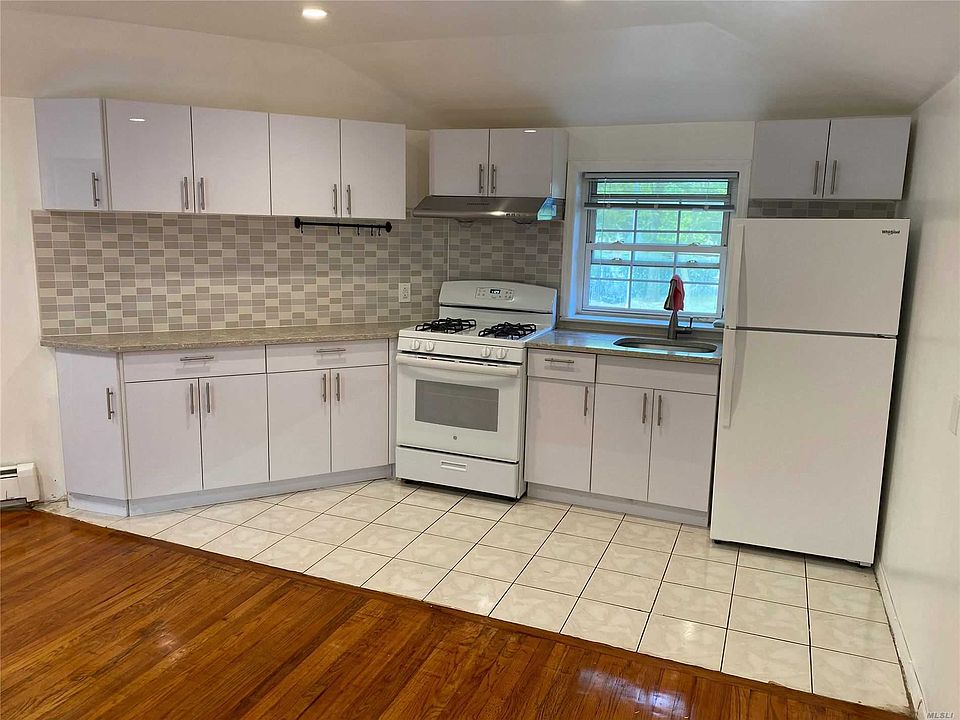 2nd image of 53-36 190th St #2