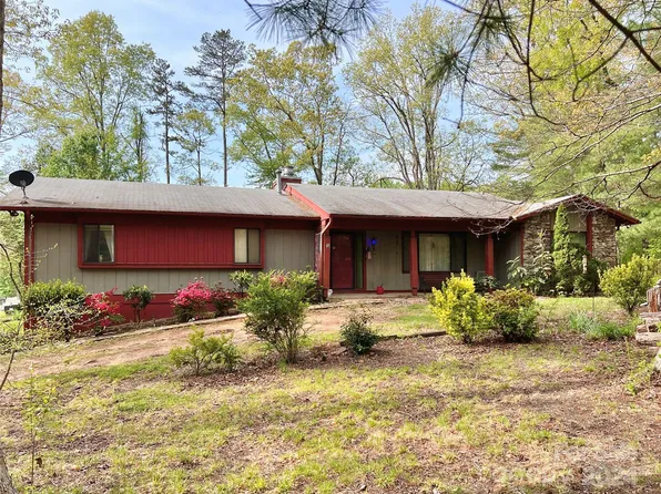 3009 Chestnut Tree Rd, Hendersonville, NC 28792