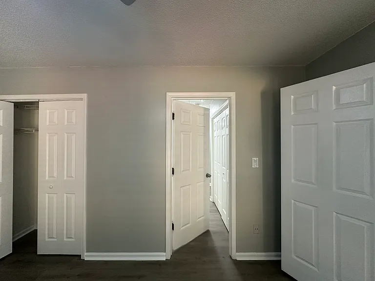 1260 Warsaw Rd #1 — Photo 15