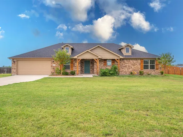 182 Live Oak Ln, Decatur, TX 76234