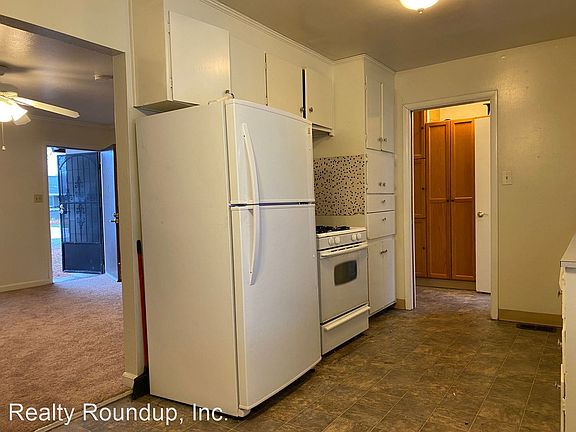 4th image of 322 E Canterbury Dr
