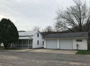641 Dodge St, Lansing, IA 52151