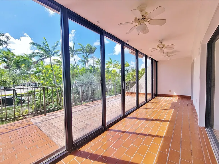 77 Crandon Blvd #2B — Photo 18