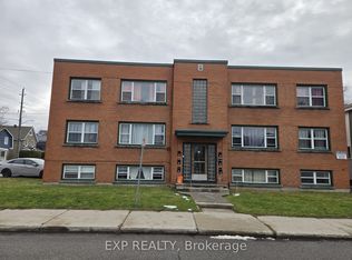 16 Bullman St #5, Ottawa, ON K1Y 2S3