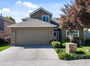 2413 N Crooked Creek Ln, Meridian, ID 83642