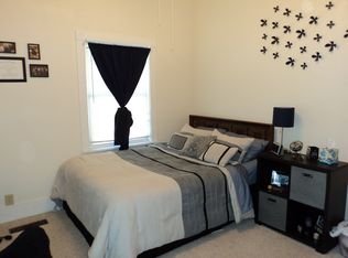633 W 16th St, Dubuque, IA 52001