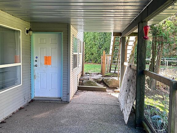 4th image of 46326 Valleyview Rd