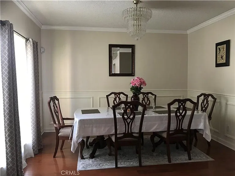 1534 Brookside Ave — Photo 4