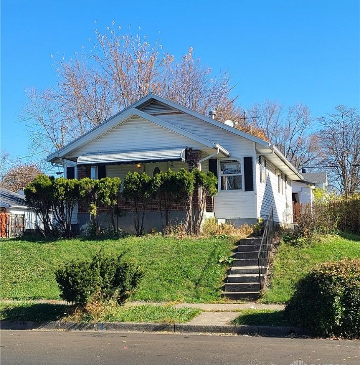 1st image of 736 Crestmore Ave