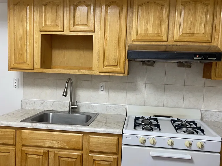 3217 Linden Pl #1 — Photo 6