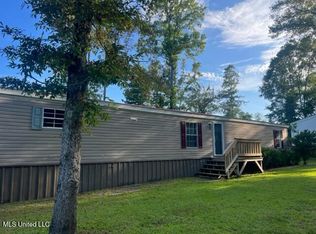 38 Maple Ave, Mc Henry, MS 39561