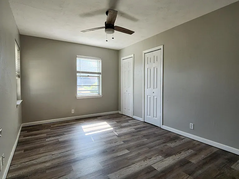 2626 Linda Dr — Photo 18