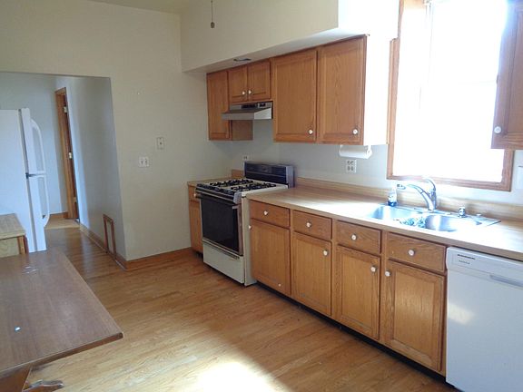 3rd image of 2656 N Lincoln Ave #3