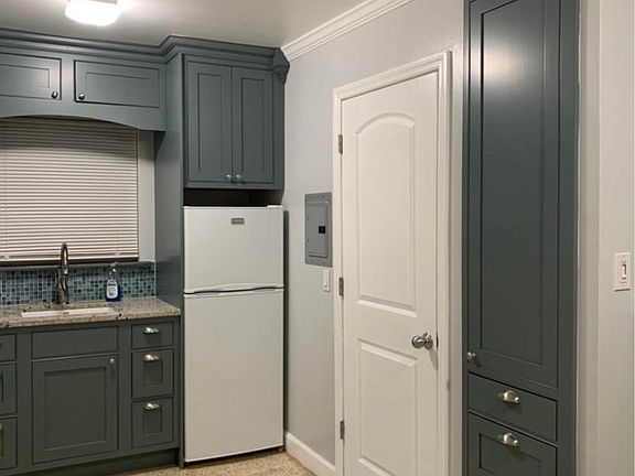 5th image of 115 Carroll St