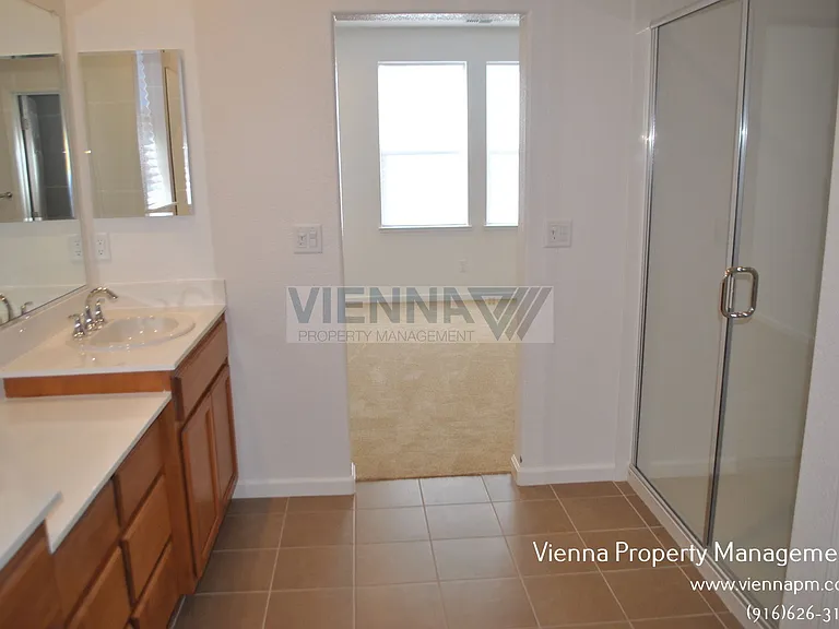 101 Chesapeake Ct — Photo 18