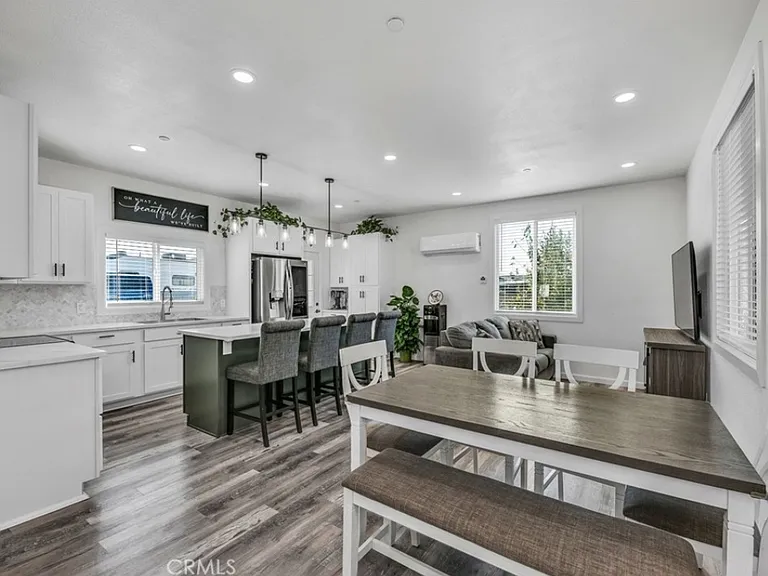 43135 Johnston Ave — Photo 3