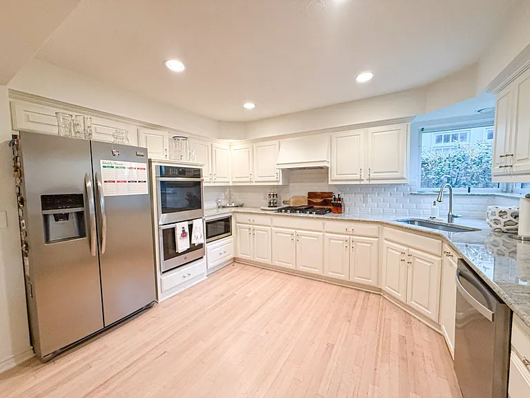 4500 San Carlos St — Photo 10