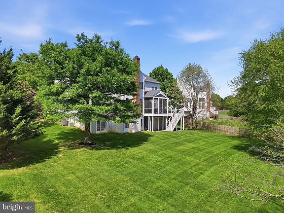3rd image of 15242 Briarcliff Manor Way
