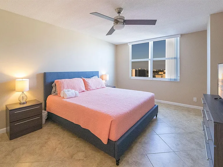 305 N Pompano Beach Blvd #1403 — Photo 21
