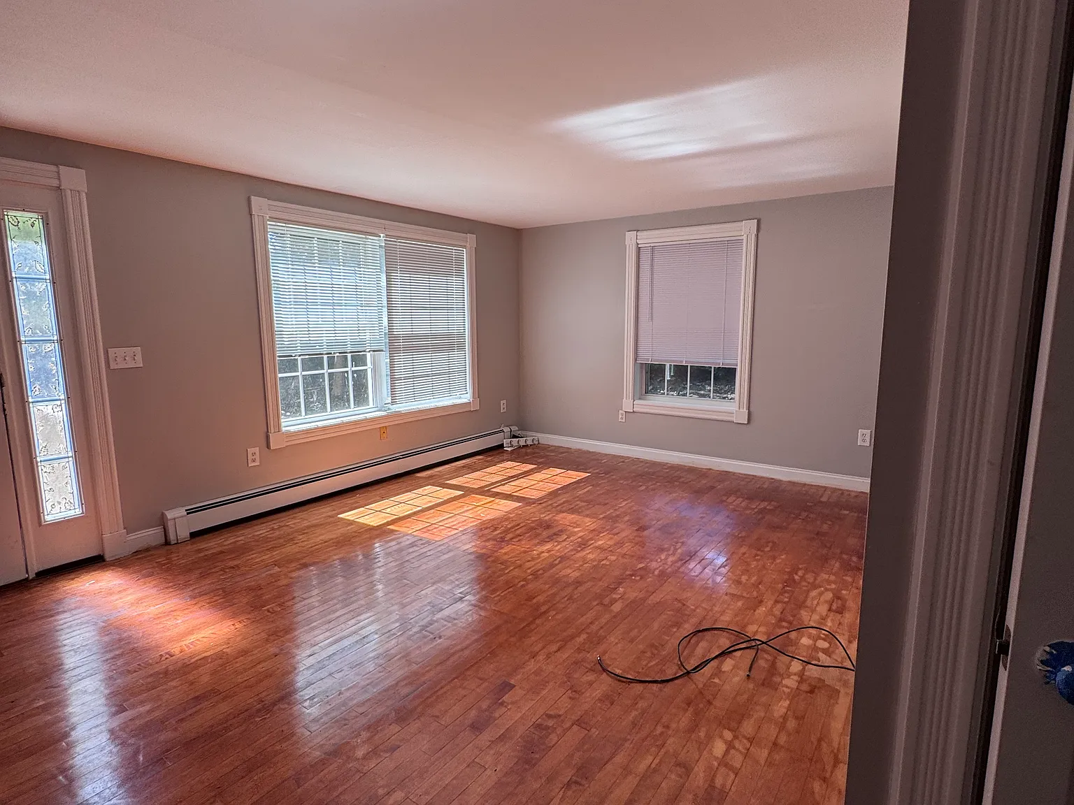 3 bed, 1.5 bath, 1316 sqft, $3,300 — Photo 4