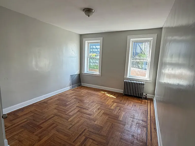 9-11 Fuller Pl #1 — Photo 2