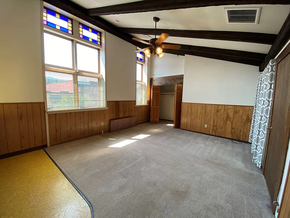 928 Lincoln Ave