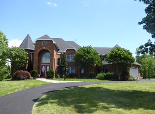 41155 Trotter Ln, Paeonian Springs, VA 20129