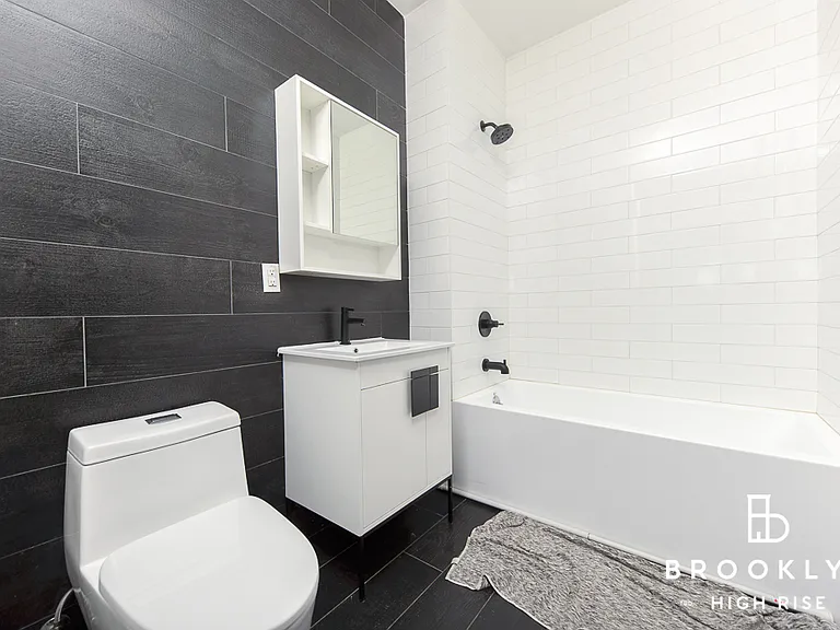 1499 Broadway #1B — Photo 8