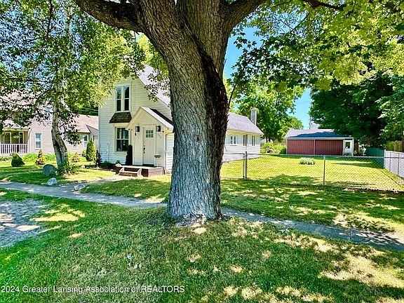 3rd image of 214 Church St