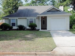 28 Country Walk Dr, Savannah, GA 31419